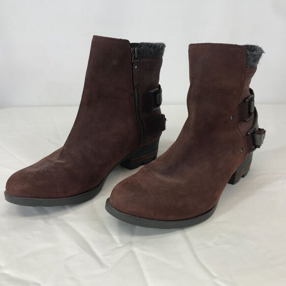 Stylish Brown Ankle Boots - Picture 3 of 7